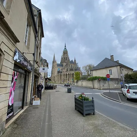 Dday 80e A Cote De La Cathedrale