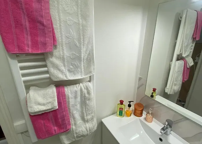 Dday 80e A Cote De La Cathedrale * Bayeux