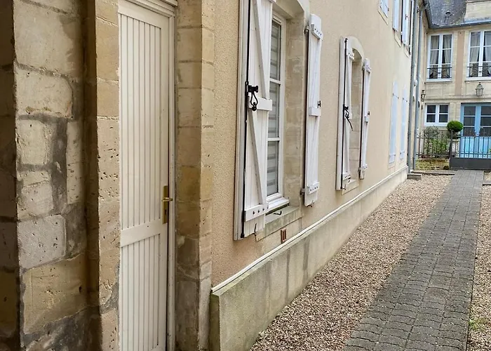 Dday 80e A Cote De La Cathedrale * Bayeux