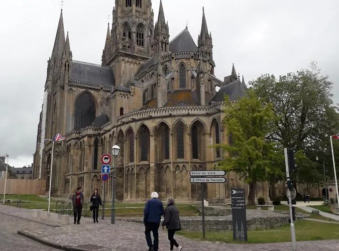 Dday 80e A Cote De La Cathedrale Appartamento *